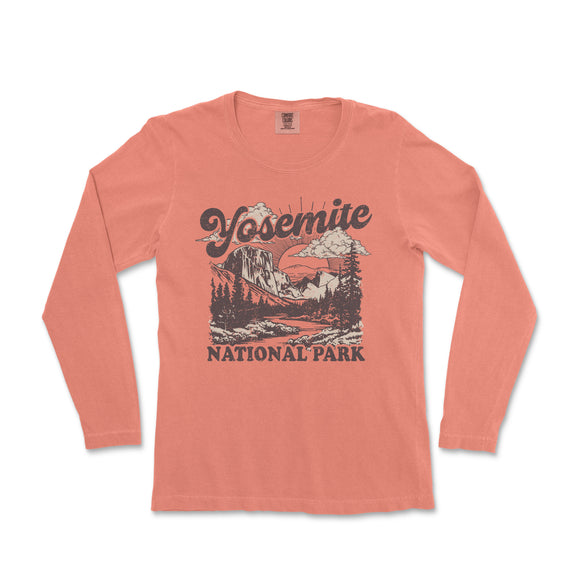 a women's long - sleeved shirt with the words yosemite national