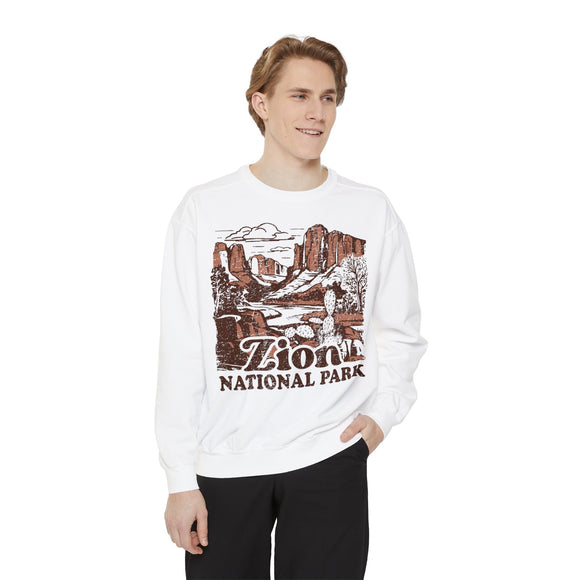 Zion National Park Comfort Colors Crewneck Sweatshirt Distressed Design