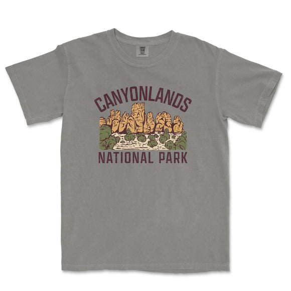 a gray t - shirt with the words canyonlands national park on it
