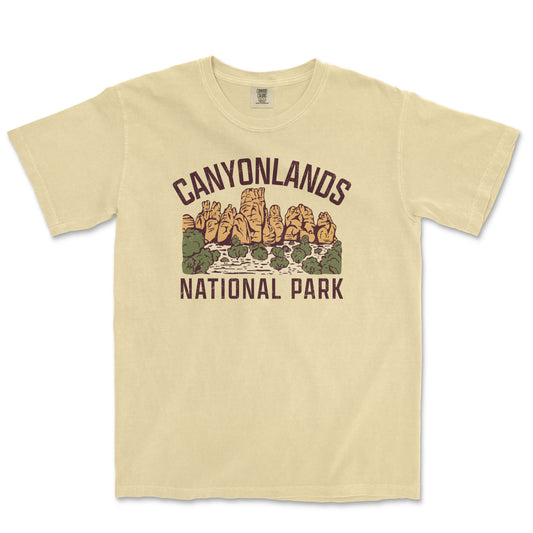a t - shirt with the words canyonlands national park on it
