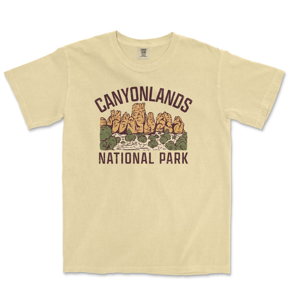 a t - shirt with the words canyonlands national park on it