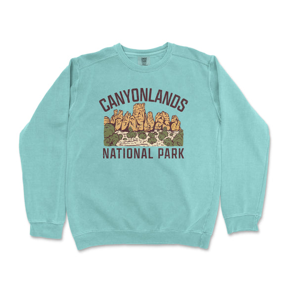 a sweatshirt with the words canyonlands national park printed on it