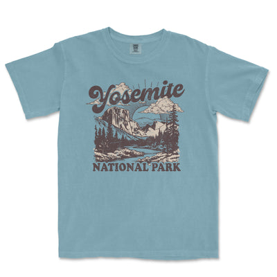 a blue shirt that says yosemite national park