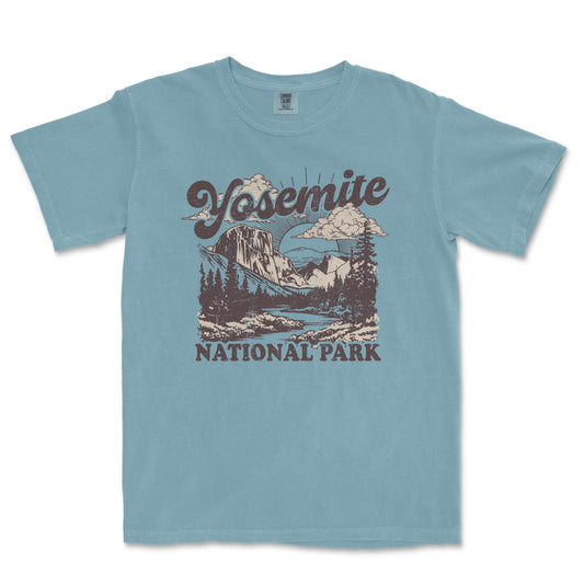 a blue shirt that says yosemite national park