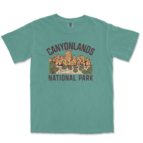 a t - shirt that says canyonlands national park