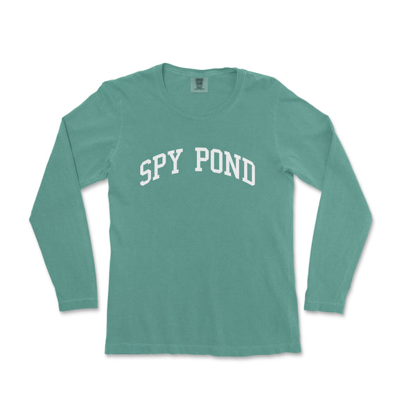 a green shirt with the word spy pond printed on it