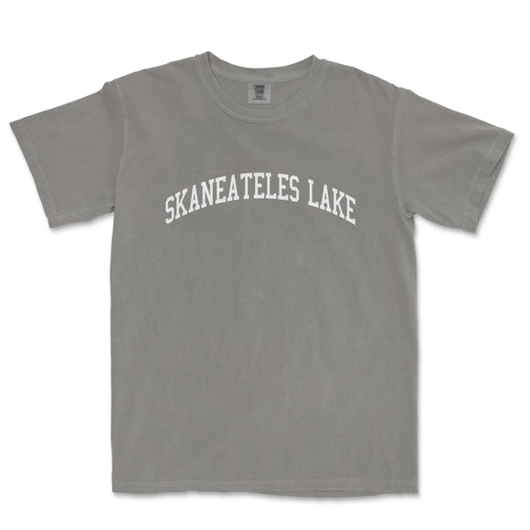 a gray t - shirt with the word skaanates lake on it