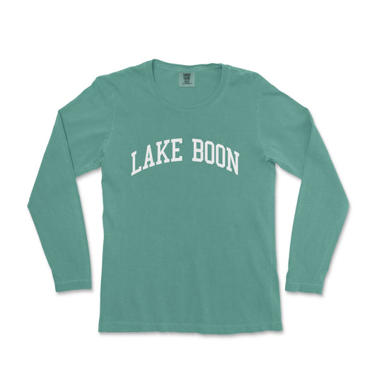 a women's long sleeve shirt that says lake boon