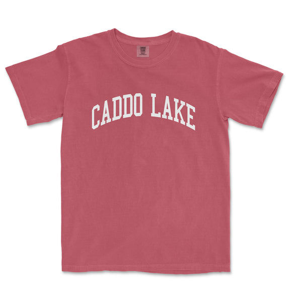 a red t - shirt that says caddo lake