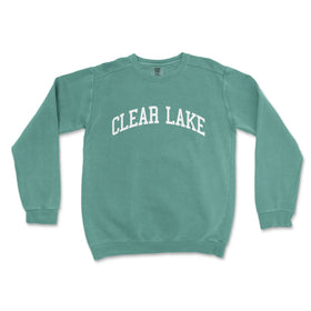 a green sweatshirt with the word clear lake on it