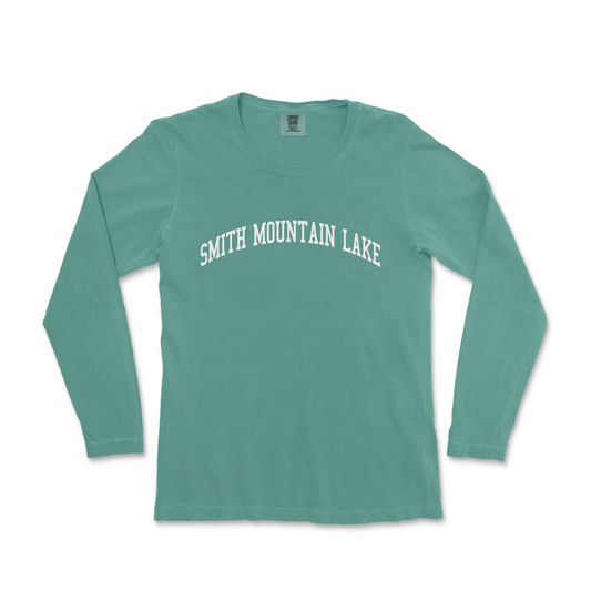 a green shirt with the words smith mountain lake on it